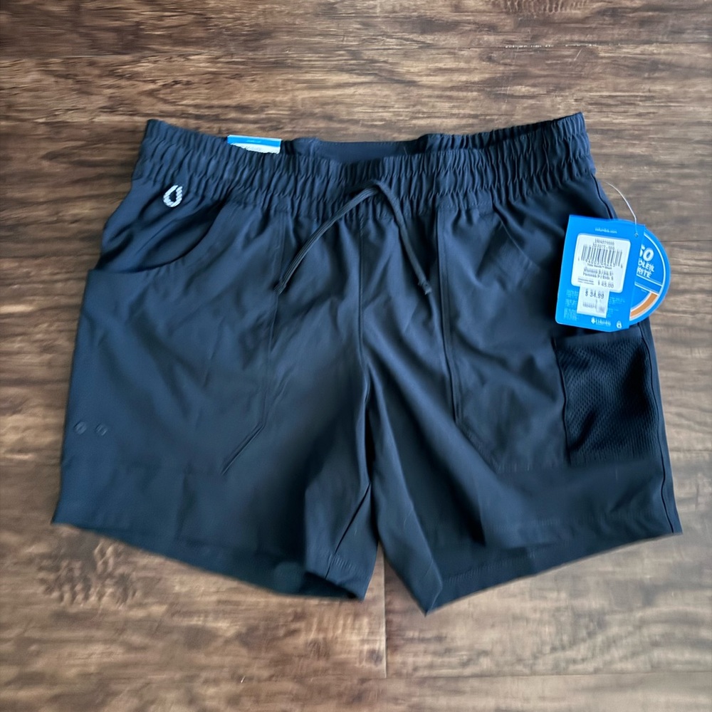 Columbia short size small